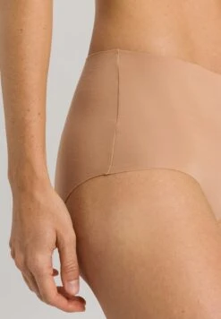 Invisible Cotton Maxi Brief Beige (071228) -Hanro invisible cotton maxi brief beige 071228 2