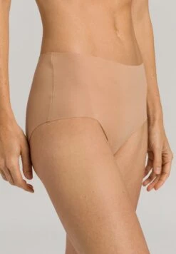 Invisible Cotton Maxi Brief Beige (071228)