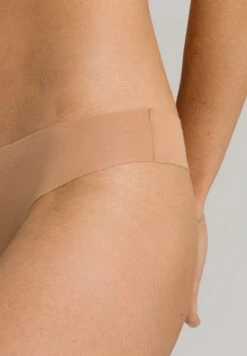 Invisible Cotton Thong Beige (071225) -Hanro invisible cotton thong beige 071225 2