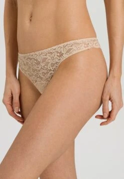 Moments Lace Thong Beige (071507)