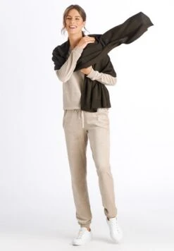 Scarf Strong Olive (078552) -Hanro scarf strong olive 078552 2