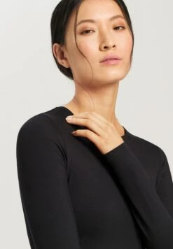 Soft Touch Long Sleeve Black (071259) -Hanro soft touch long sleeve black 071259 3