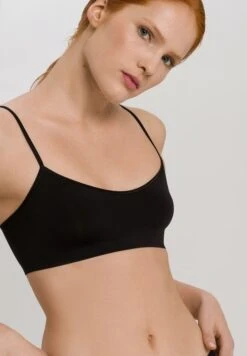 Touch Feeling Crop Top Black (071824) -Hanro touch feeling crop top black 071824 2